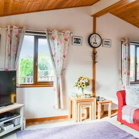 Buttercup Lodge
